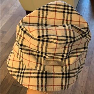 Burberry rain bucket hat